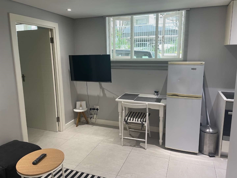 1 Bedroom Property for Sale in Sea Point Western Cape